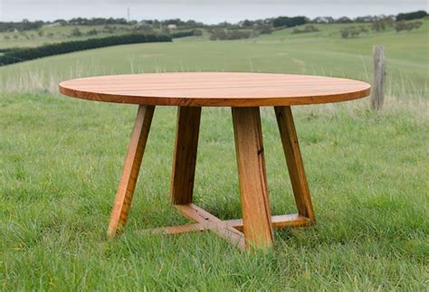 Round dining tables | custom timber dining tables