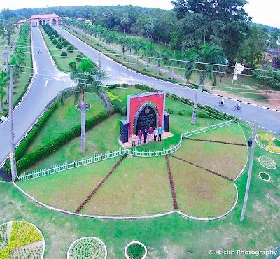 South Eastern University of Sri Lanka, University