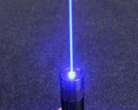 1000mw laser pointer: 1000mW blue laser pointer 445nm 450nm