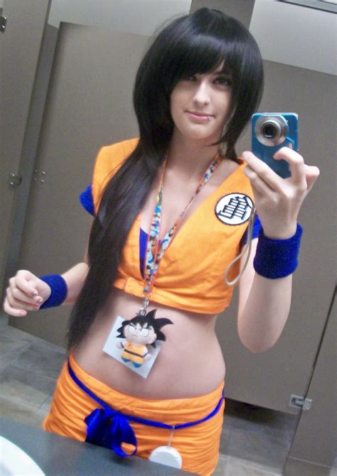 Fem. Goku cosplay ^-^ by Cantralovelorn on DeviantArt