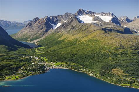 Brochures for the Lyngenfjord region | Northern - Norway | Visit ...