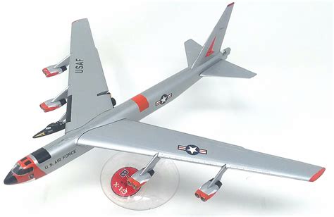 Boeing B-52 with X-15 Plastic Model Kit 1/175