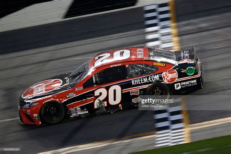 Christopher Bell’s Late Push to his First Cup Series Win | Fan4Racing ...