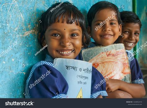 20,967 India Poor Children Images, Stock Photos & Vectors | Shutterstock