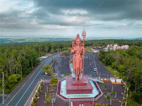 Huge Shiva statue in grand Bassin temple, Mauritius. Ganga talao. Stock ...