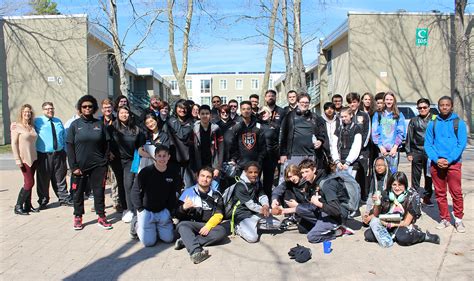 High School Esports Students Visit Campus Gaming Facility - News ...