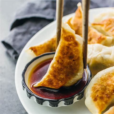 Pan Fried Chinese Dumplings Recipe - Savory Tooth | Recipes, Easy ...