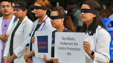 Supreme Court forms 10-member task force to ensure doctors' safety - India Today