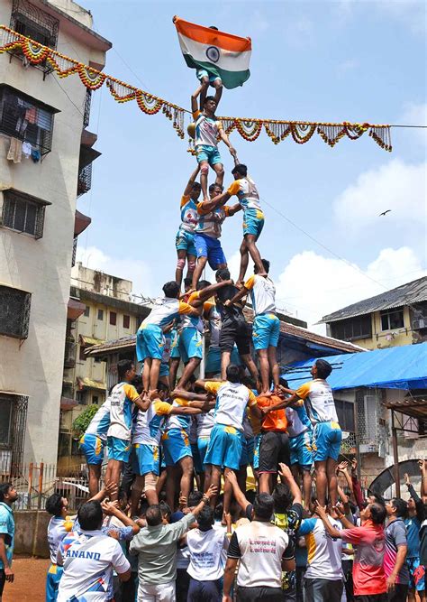 Mumbai All Set to Celebrate Dahi Handi - Rediff.com India News