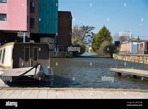 Narrow boat and the Loughborough Canal Basin on the Grand Union Canal, Loughborough ...