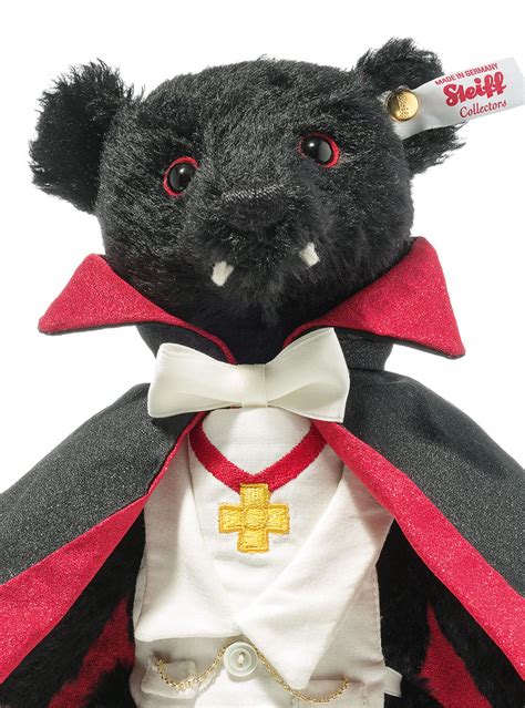 Dracula, Universal Studios EAN 355462 by Steiff at The Toy Shoppe