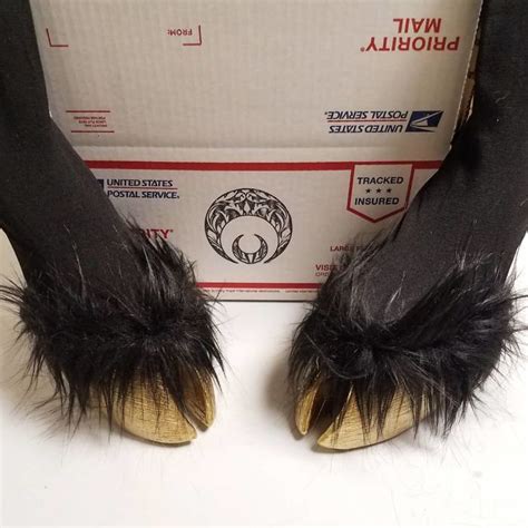 Artist Creates Shoes And Boots In The Shape Of Animal Hooves, And The Result Is Impressive ...