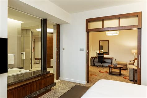 5 Star hotel Rooms & Family Suites | Sheraton Mall of the Emirates Hotel, Dubai