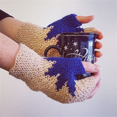 Knitting and so on: Xmas Star Mitts