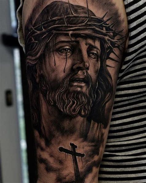 Sintético 100+ Foto Tatuajes Del Rostro De Cristo En El Brazo Actualizar