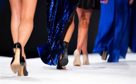 How to Perfect an Iconic Runway Walk - Contagion Media