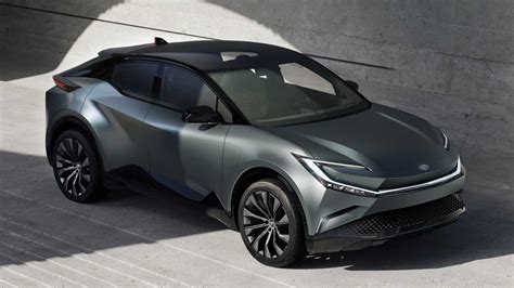 El concepto de SUV compacto Toyota bZ regresa con nuevas imágenes y se ...