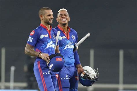 IPL 2021 Shikhar Dhawan praised by Sunil Gavaskar