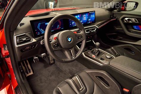 √We look at the interior space and specs of the new BMW M2 – Video ...