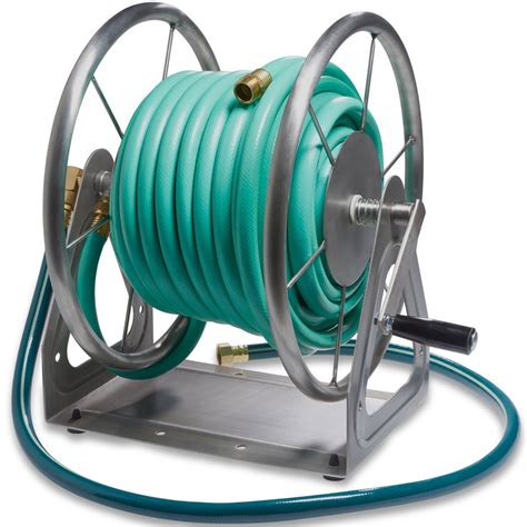 Garden Hose Reel Buying Guide