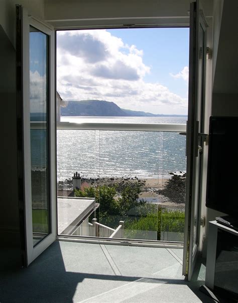 The Advantages of Balcony’s Juliet Balcony - Glass Balcony Systems