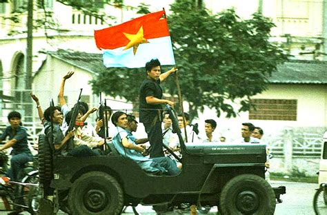 The-Fall-of-Saigon,-1975-(25-resize) - Past Daily: News, History, Music ...