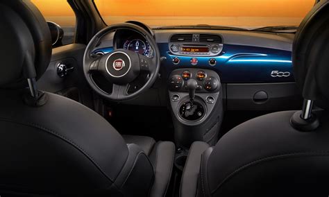 2015 Fiat 500 Interior - HD Pictures @ carsinvasion.com