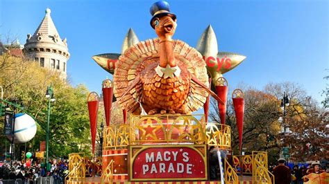 Thanksgiving Day Parade: Huge balloons take to the streets in New York ...