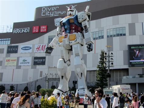 Rx 78 Gundam Statue