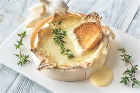 How to Eat and Use Camembert Cheese - Recipes.net