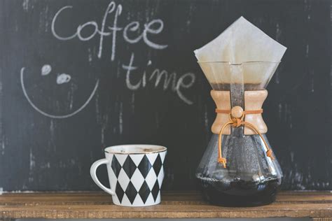 Coffee time sentence, cup of coffee and Chemex · Free Stock Photo