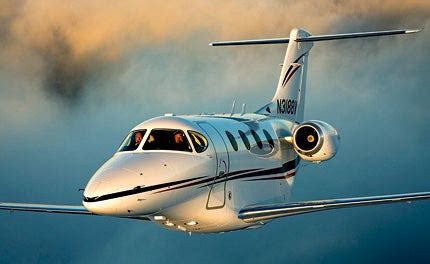 Hawker Beechcraft Premier 1A: Little Big Jet - Plane & Pilot Magazine