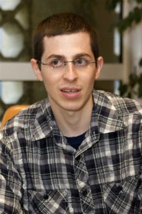 Gilad Shalit Visits ‘Homeland’ Set – The Forward