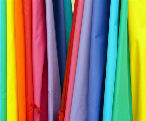 File:Fabric Rainbow Colors.jpg - Wikimedia Commons