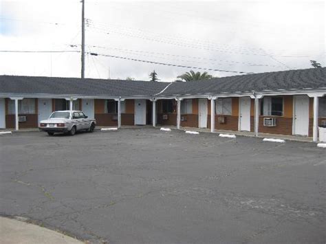 SAFARI MOTEL - Hotel Reviews (Willows, CA)