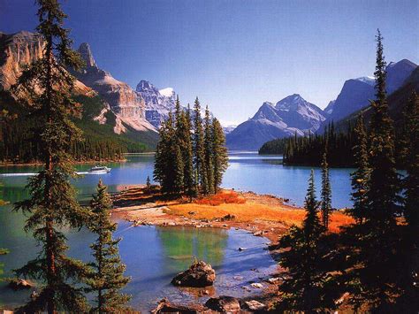 Spirit Island is a tiny tied island in Maligne Lake in Jasper National Park. - Image Abyss