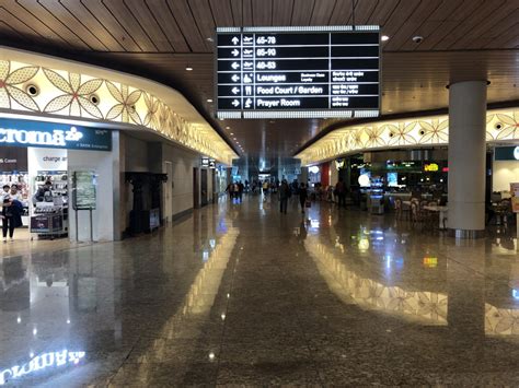 Inside the American Express Airport Lounge Mumbai Terminal 2 - Live from a Lounge