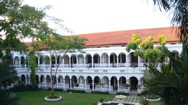 Majapahit Hotel, a history buff's delight