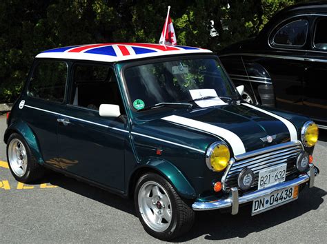 1964 Rover Mini Cooper | union jack roof Canadian flag For m… | Flickr