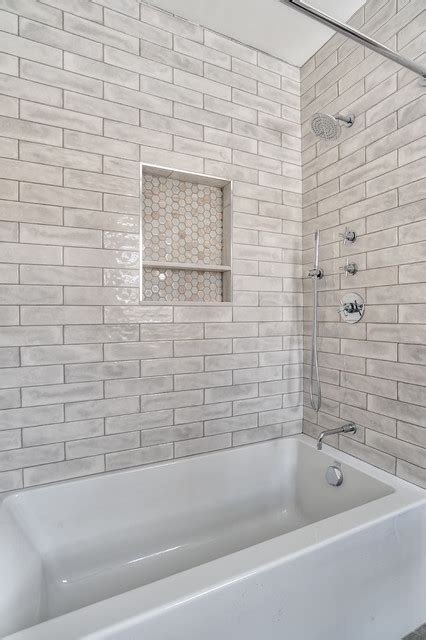 Bathtub/Shower Combo with Tiled Niche - Modern - Bathroom - New York ...