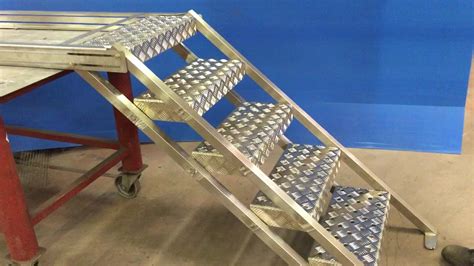 Extendable / Collapsible stairs - YouTube