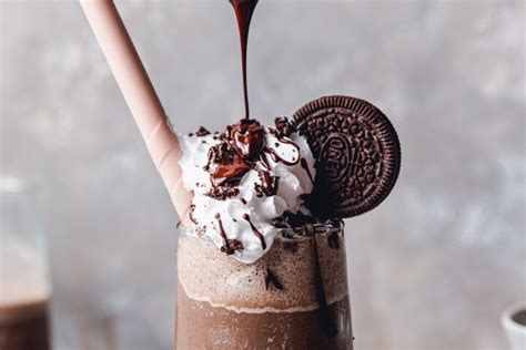 5-Ingredient Oreo Frappe Starbucks Style - My Vegan Minimalist