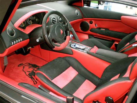 Arriba 97+ imagen lamborghini murciélago interior - Abzlocal.mx