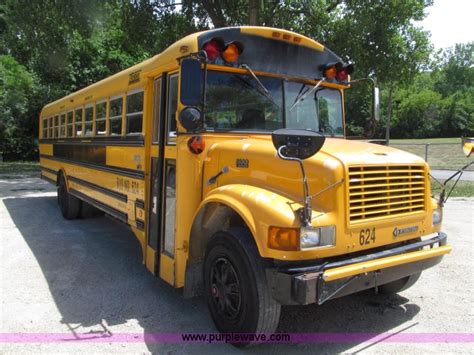 1998 International 3800 Thomas school bus in Des Moines, IA | Item D7457 sold | Purple Wave