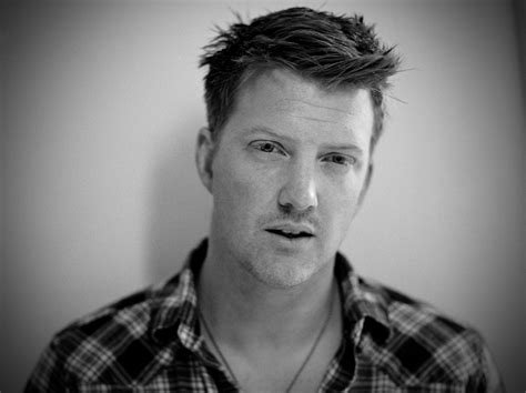 Queens Of The Stone Age: Josh Homme and Troy Van Leeuwen Make Sound Effects And Get Spontaneous