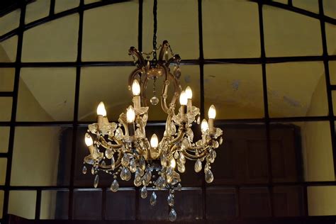 Free picture: crystal, handmade, light bulb, chandelier, decoration, lamp, candle, luxury