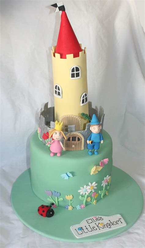 1000+ images about Freya's ben and holly cake ideas on Pinterest ...