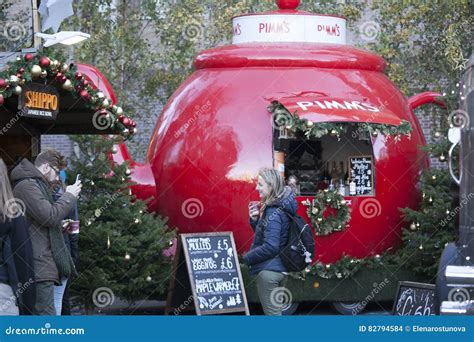 Hyde Park Winter Wonderland Traditional Fun Fair with Food and Drink Stalls, Carousels, Prizes ...