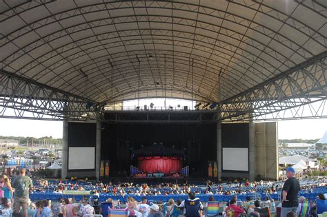 MIDFLORIDA Credit Union Amphitheatre - Tampa Bay, Florida - Arrivalguides.com