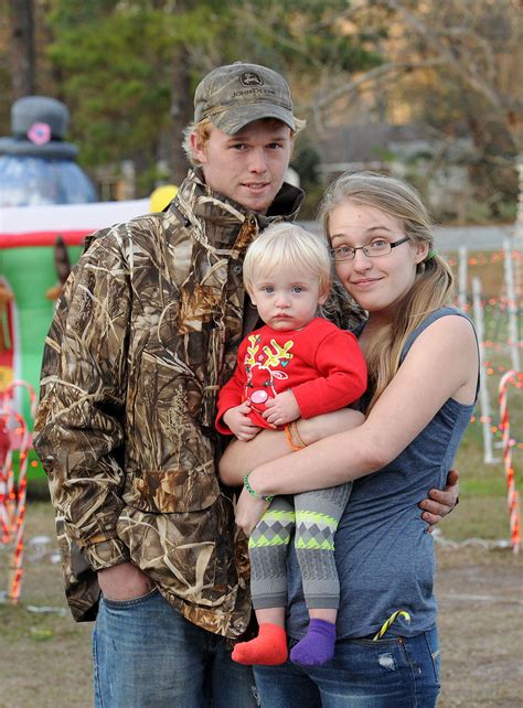 Mama Junes's Daughter Anna "Chickadee" Cardwell Moving Back in With Sugar Bear After Split With ...